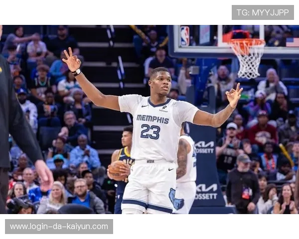 灰熊4换1大赚？科沃德场均15分“180俱乐部”闪耀