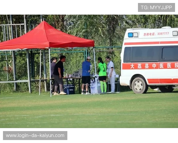 足球场馆维修整治行动保障赛事顺利举行，足球场后期维护方案